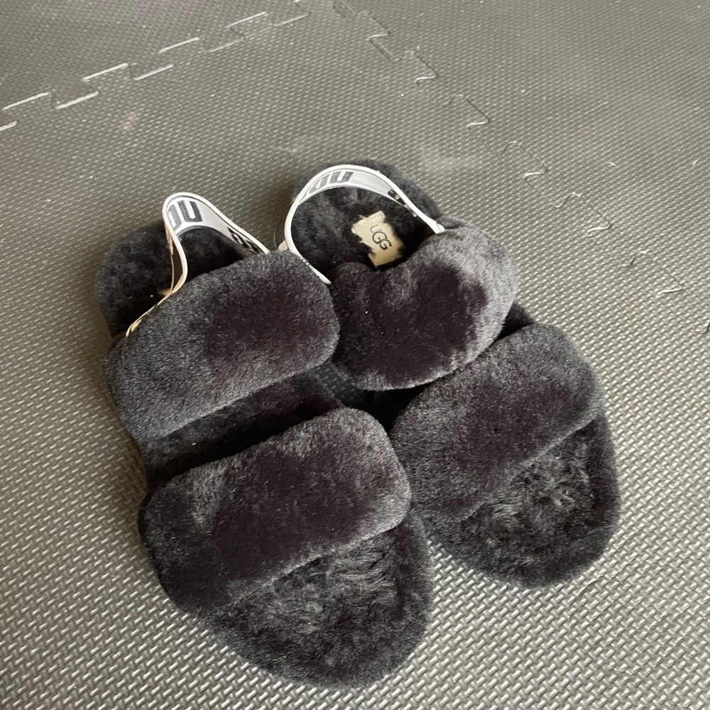 UGG Fluff yeah slide
